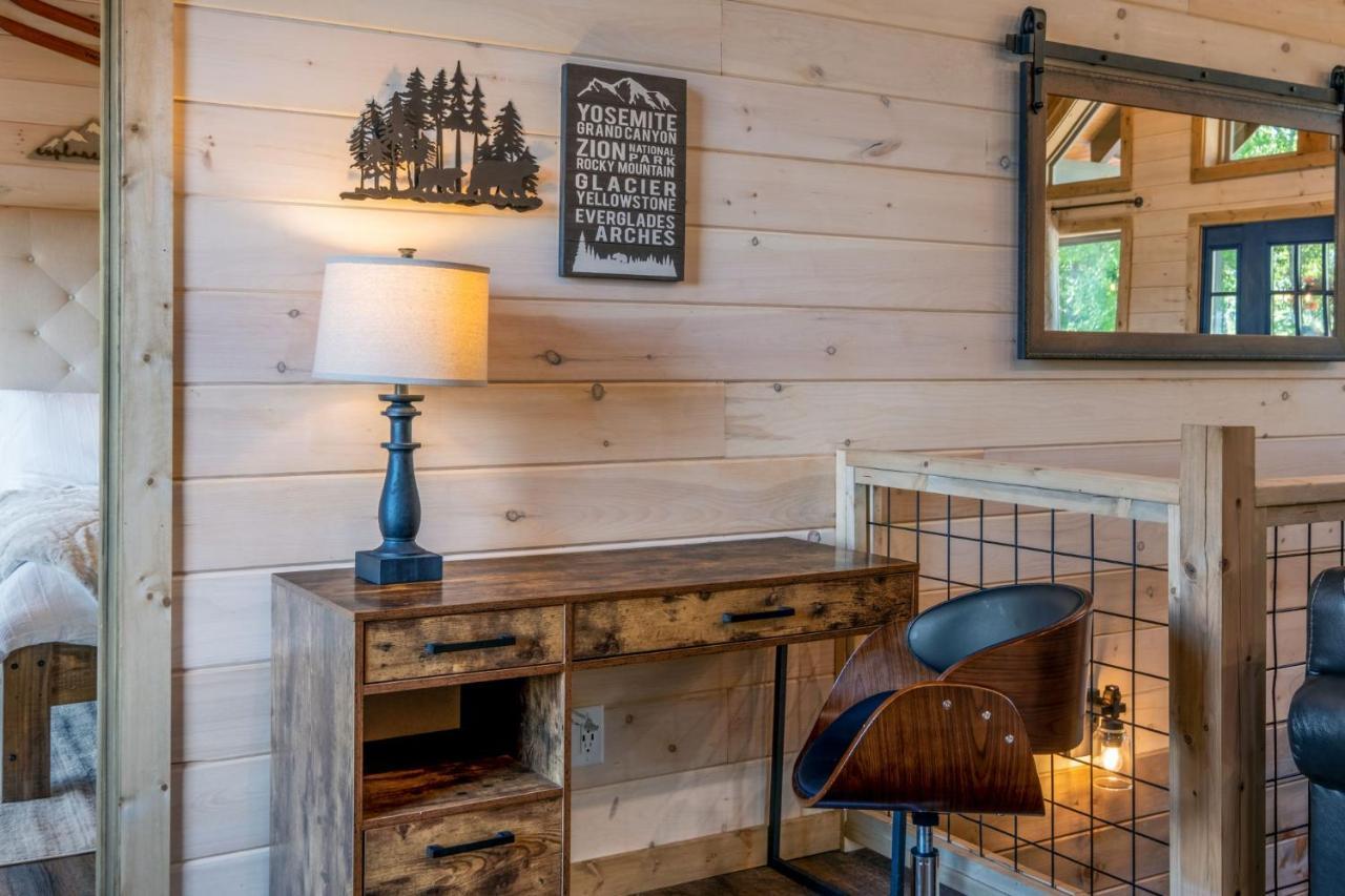 New / 3 King Suites / Sleeps12 / View / 5 Mi To Pf / Hot Tub Sevierville Exterior foto
